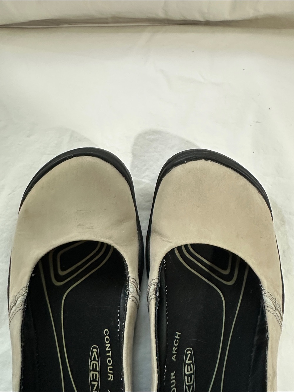 Keen Taupe Flats Size 8 - Picture 3 of 9
